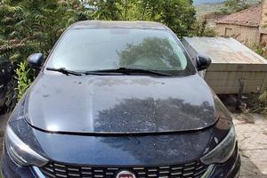 Fiat Tipo 2021 senza motore e cambio