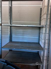 Strigliature ambiente da lavoro scaffalatura