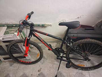 Bici b twin Rock rider 500