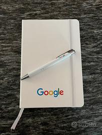 Taccuino Google + penna blu originale