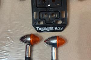 Faro posteriore  bonneville T100
