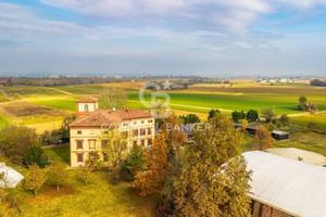 Villa di 3000 m² con più di 5 locali e box auto a 