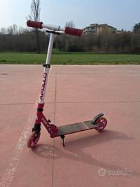 Apollo Skyracer  Monopattino