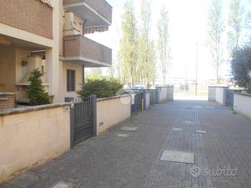 3 LOCALI A COMACCHIO