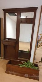 Specchiera in noce con appendiabiti e fioriera