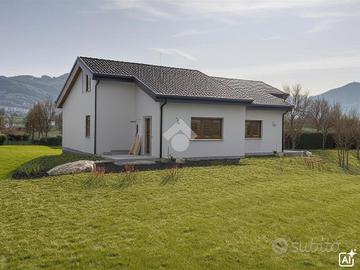 PORZIONE DI BIFAMILIARE A PIGNOLA