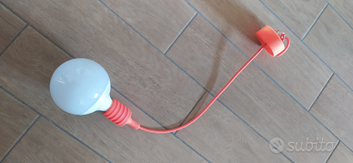 Lampadario comprensivo di lampada