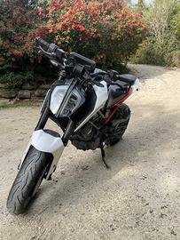 Duke 125