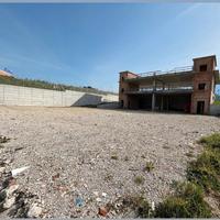 Locale commerciale/deposito