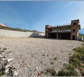 Locale commerciale/deposito