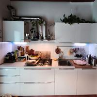 Cucina moderna laminato bianco a 1.100€