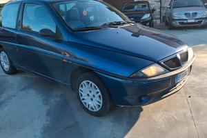 Lancia Y 1.1i cat Elefantino Blues