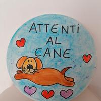 Attenti al cane" in terracotta dipinta a mano 23cm