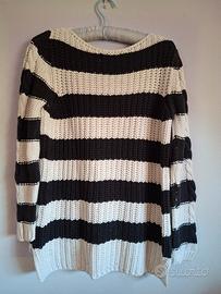 Pullover donna a righe bianche e  blu .