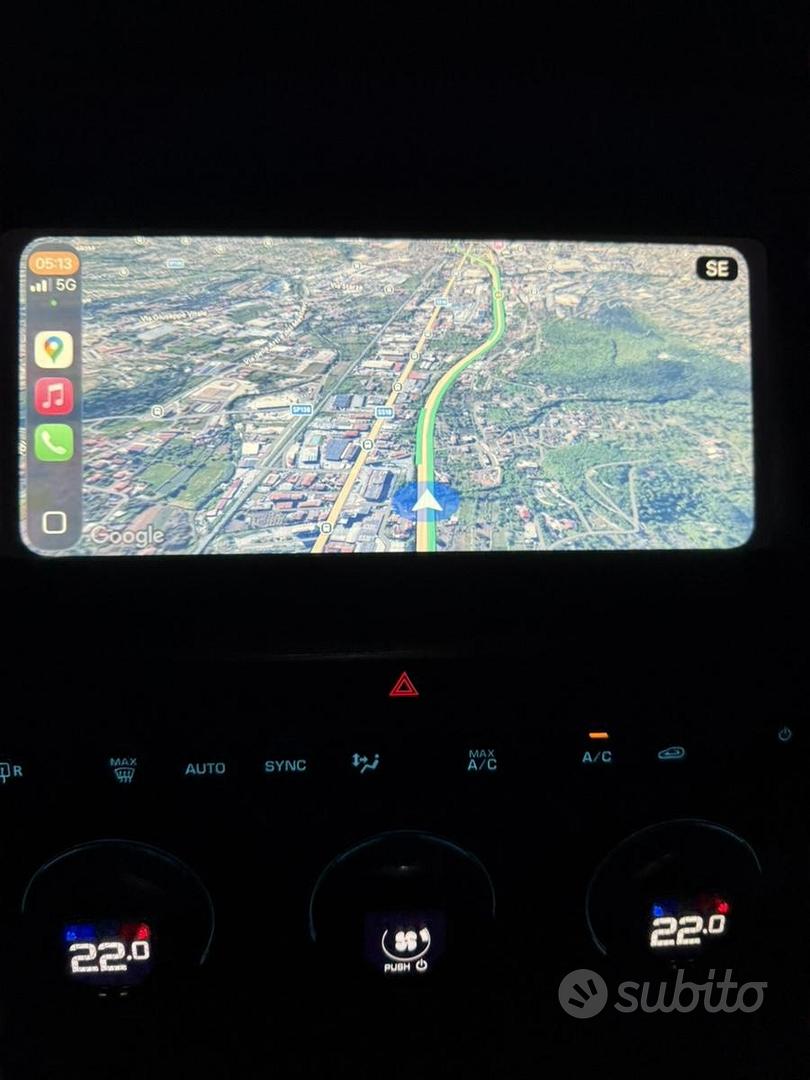 Jaguar E-Pace 2019 photo 4