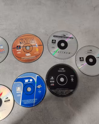 Lotto 6 giochi ps1 + 1 demo disk