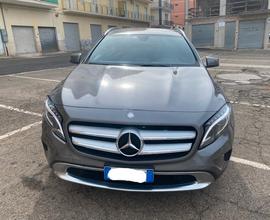 MERCEDES GLA 200D Sport Automatica - 2014