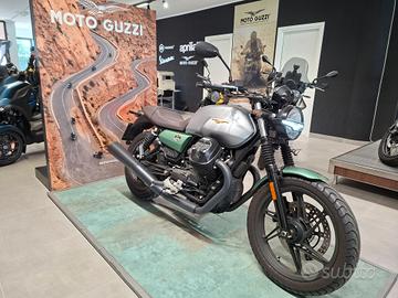 Moto Guzzi V7 Stone Centenario