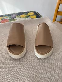 Sabot pelle con para bianca