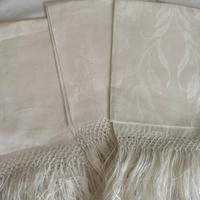 Asciugamani in fiandra di lino damascate vintage 