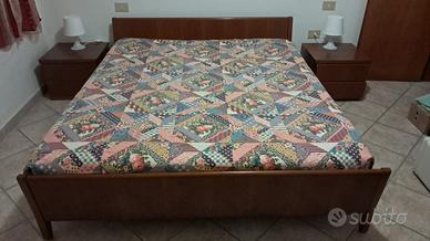 Letto Matrimoniale con Materasso e comodini Abbina
