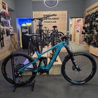 YETI 160E TURQ 90 TG.L USATO