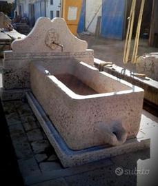 FONTANA IN PIETRA LAVORATA A MANO