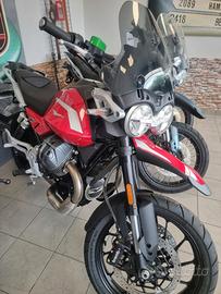 Moto Guzzi V85 STRADA rosso 2026