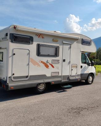 Camper mansardato
