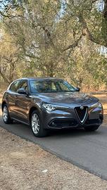 Alfa Romeo Stelvio Q4 210 CV