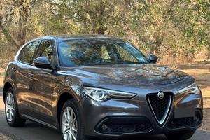 Alfa Romeo Stelvio Q4 210 CV