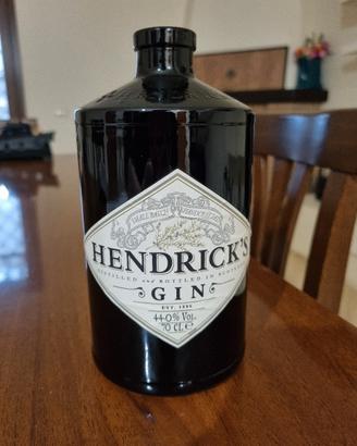 Bottiglia Gin Hendrick's