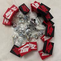 Stock Bomboniere: Mini Box + portachiavi Nike