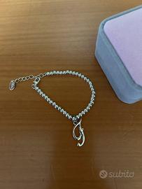 Bracciale con iniziale F