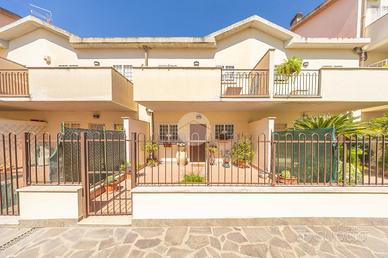 VILLA A SCHIERA A TIVOLI