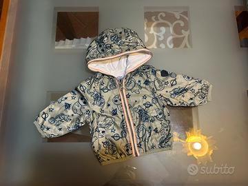 Giubbino antivento verde con disegni ufo