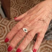 Anello Swarovski con occhio di Allah. 