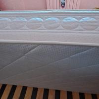 Materassi n 2 singoli Tenuti bene unico