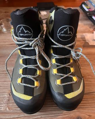 Scarponi trekking La Sportiva