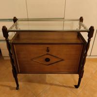 Mobiletto porta liquori