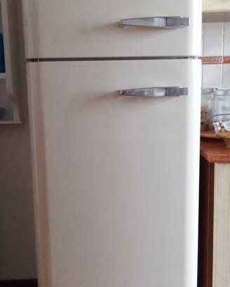 Frigo SMEG. 