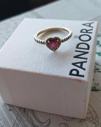 Anello cuore rosso Pandora