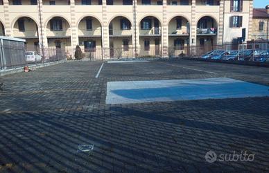 Posti auto Baranzate