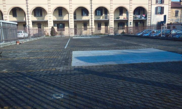 Posti auto Baranzate