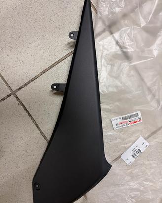 Tmax 560 2021 sotto pedana lato dx