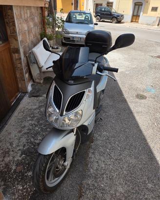 Scooter Aprilia Sportcity 200