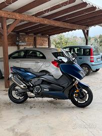 Yamaha T-Max 530 DX