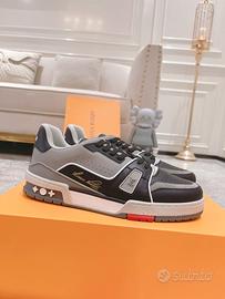 Louis Vuitton   Sneaker LV Trainer   42