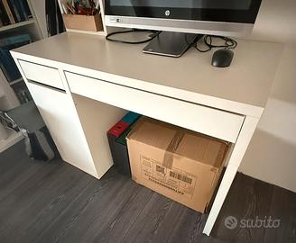 scrivania IKEA MICKE