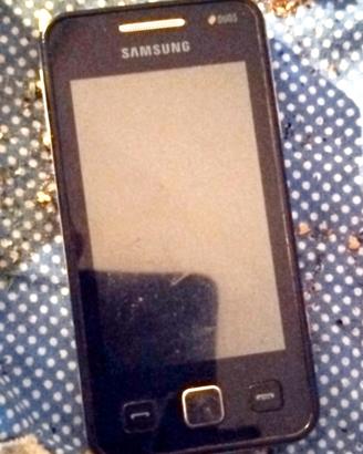  Samsung S8000 Jet 